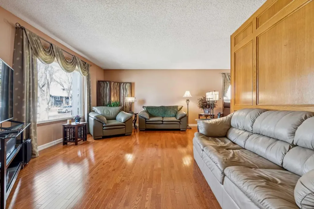 320 Whiteview Road NE Calgary AB T1Y 1P8