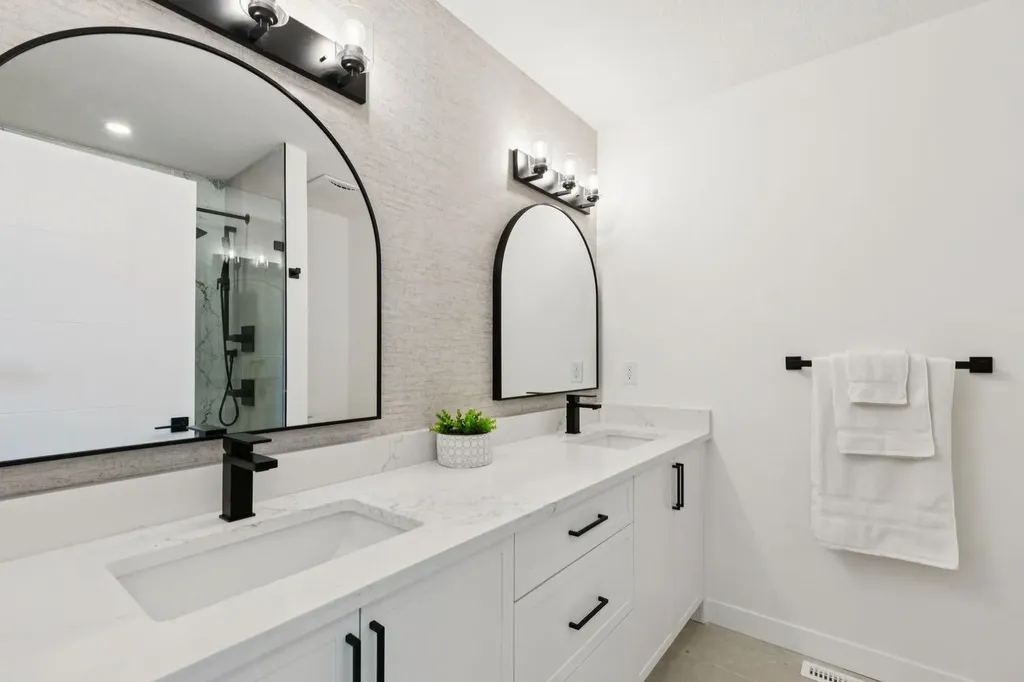95 23 Street NW Calgary AB T2N 5E2