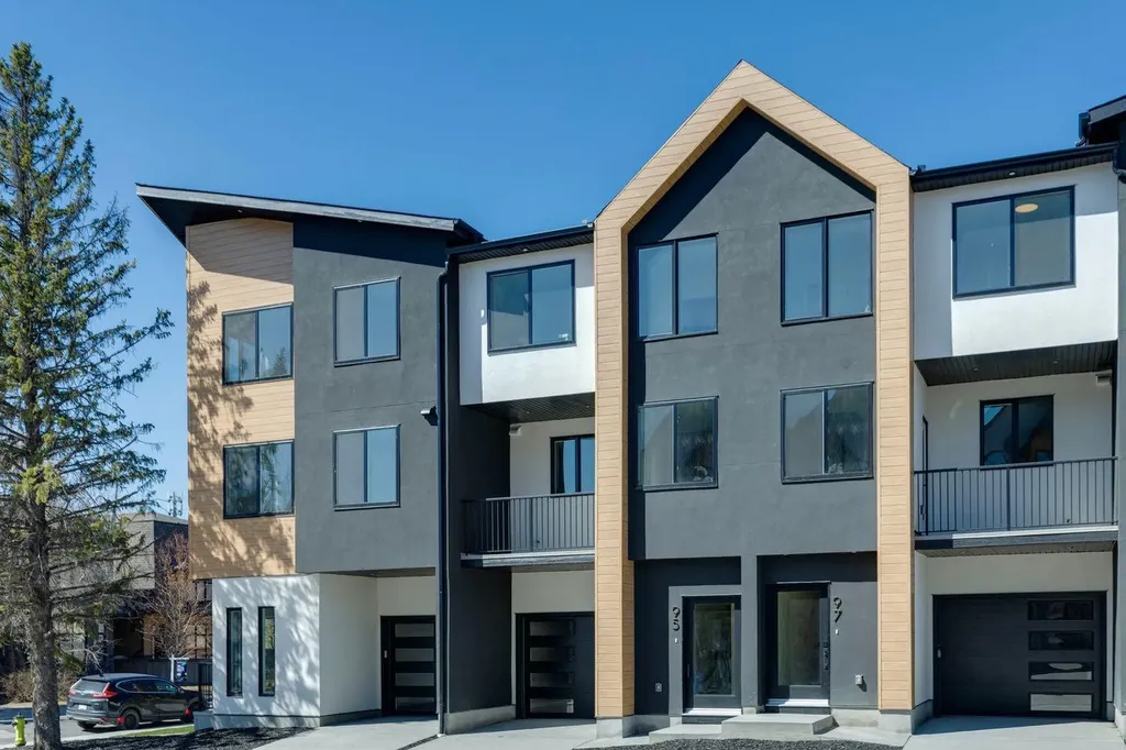 95 23 Street NW Calgary AB T2N 5E2