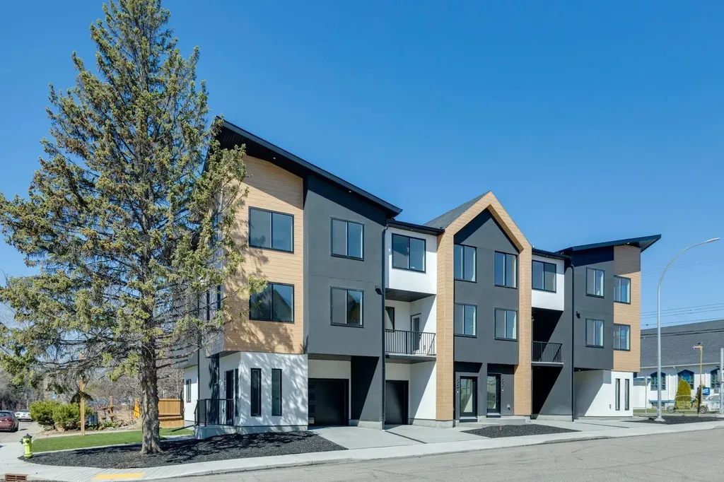 95 23 Street NW Calgary AB T2N 5E2