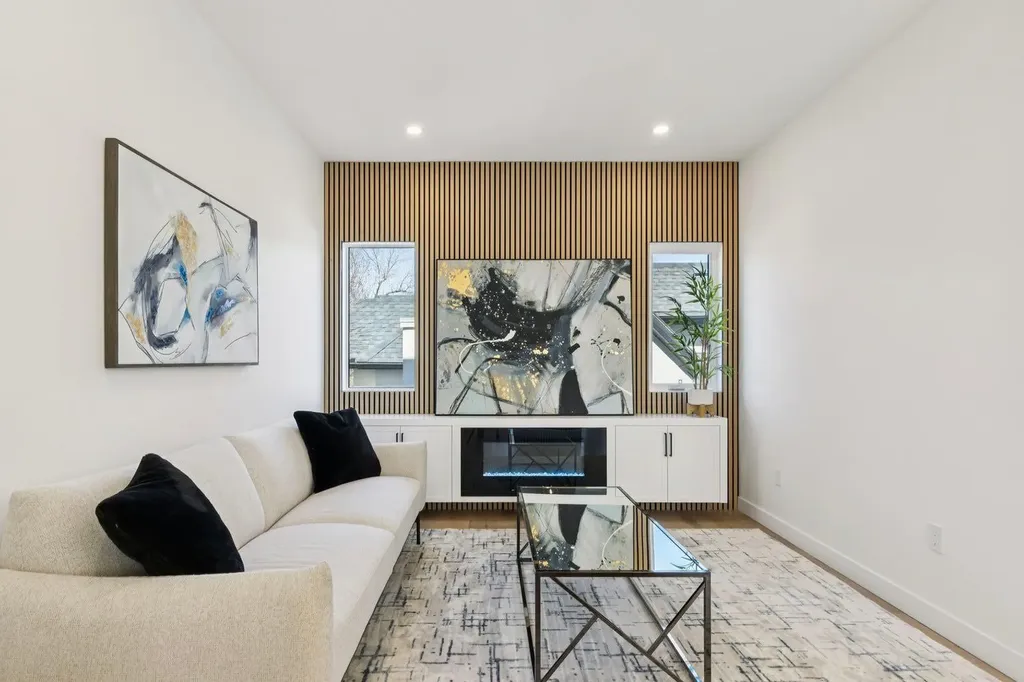 95 23 Street NW Calgary AB T2N 5E2