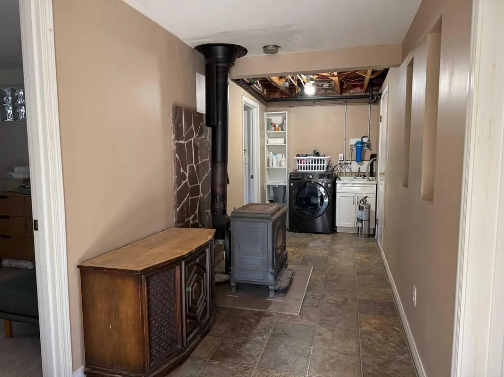 462075 Range Road 33 Winfield AB T0C 2X0