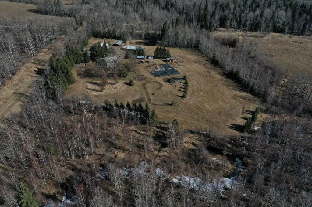 462075 Range Road 33 Winfield AB T0C 2X0