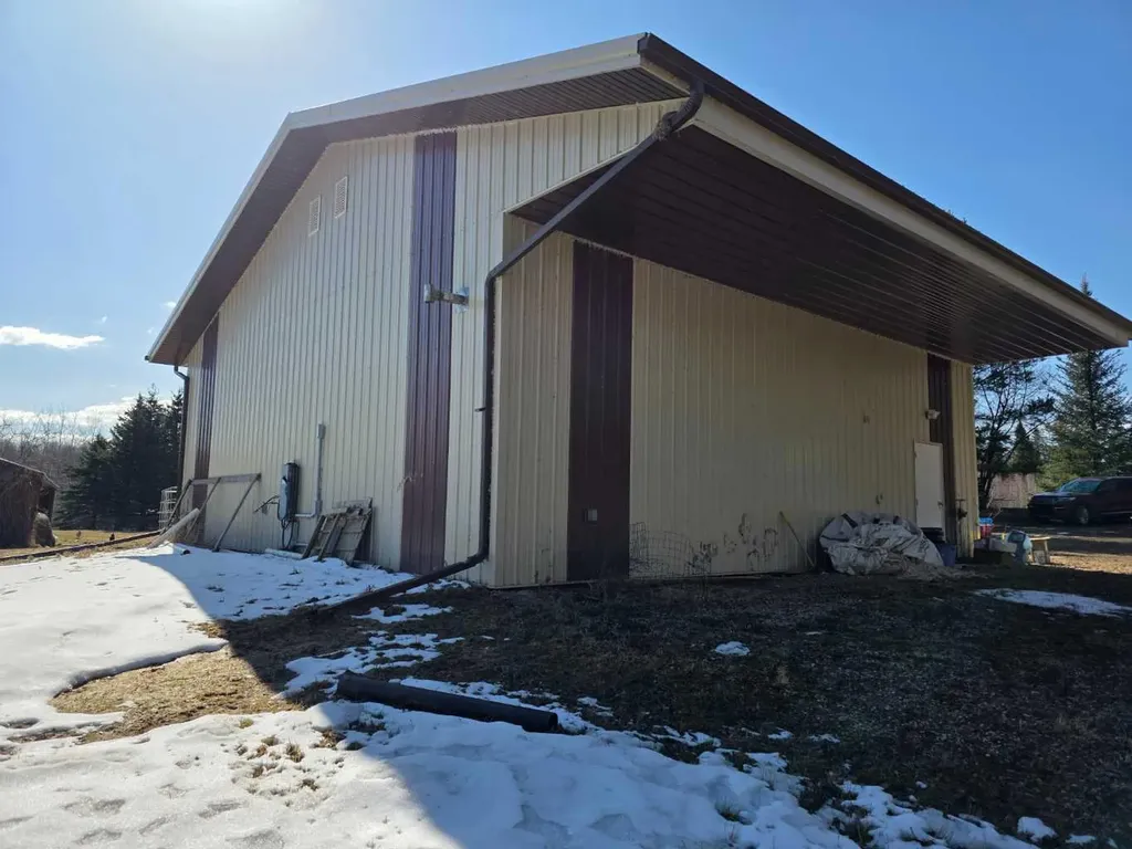 462075 Range Road 33 Winfield AB T0C 2X0