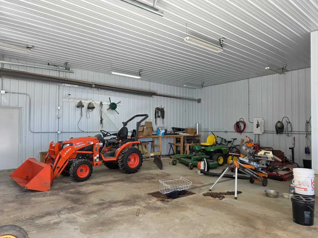 462075 Range Road 33 Winfield AB T0C 2X0