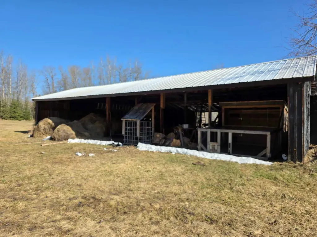 462075 Range Road 33 Winfield AB T0C 2X0