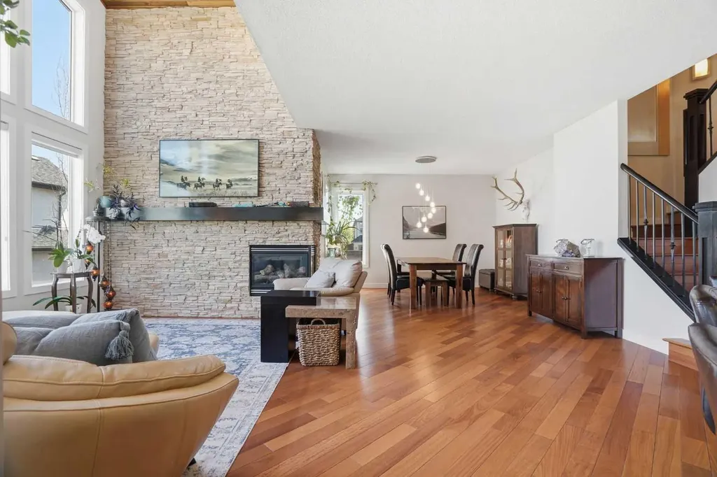 135 Cranleigh View SE Calgary AB T3M 0A2