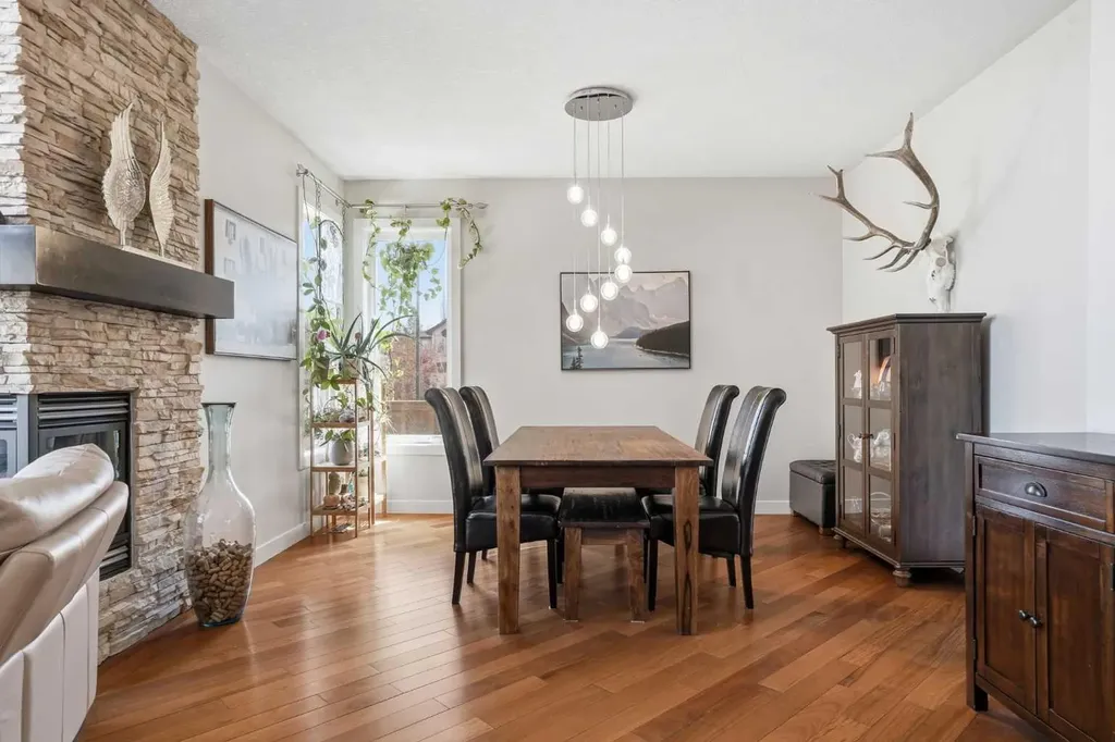 135 Cranleigh View SE Calgary AB T3M 0A2