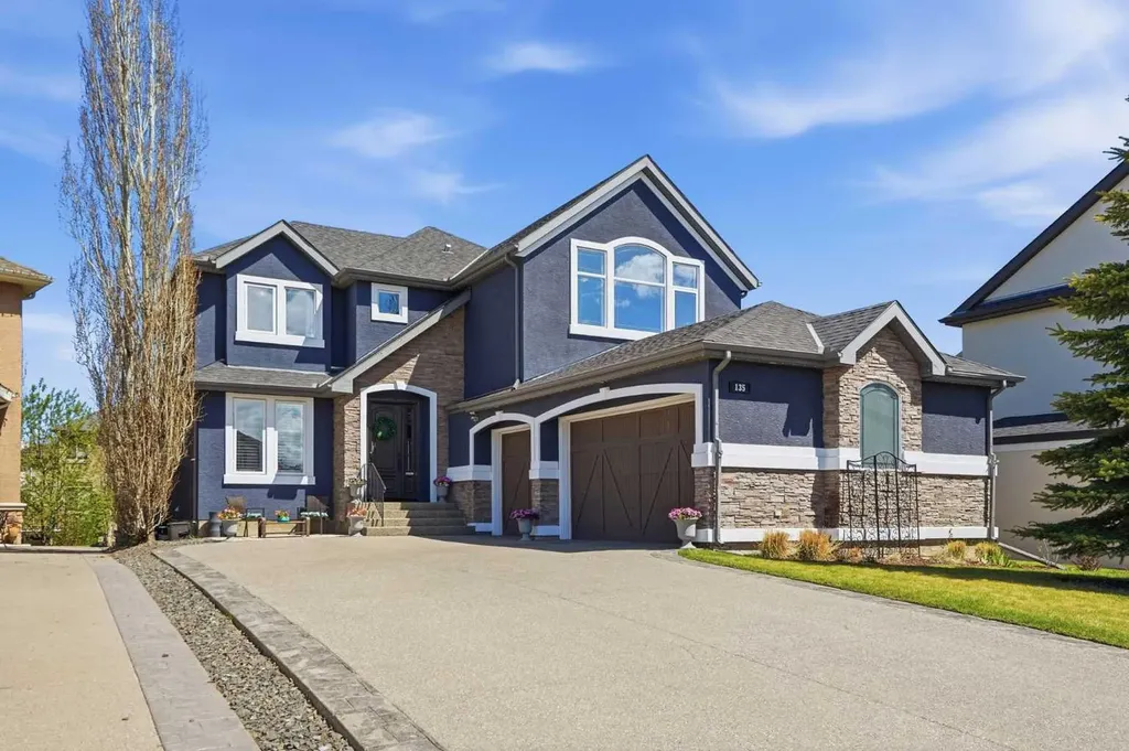 135 Cranleigh View SE Calgary AB T3M 0A2