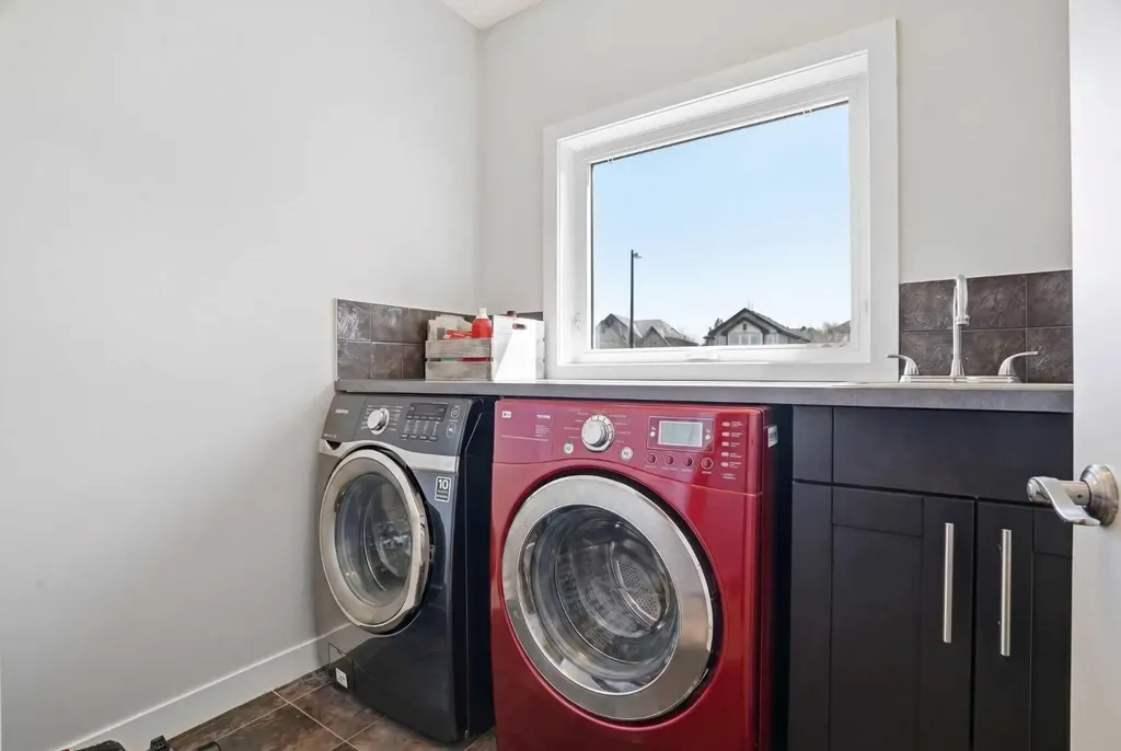 135 Cranleigh View SE Calgary AB T3M 0A2