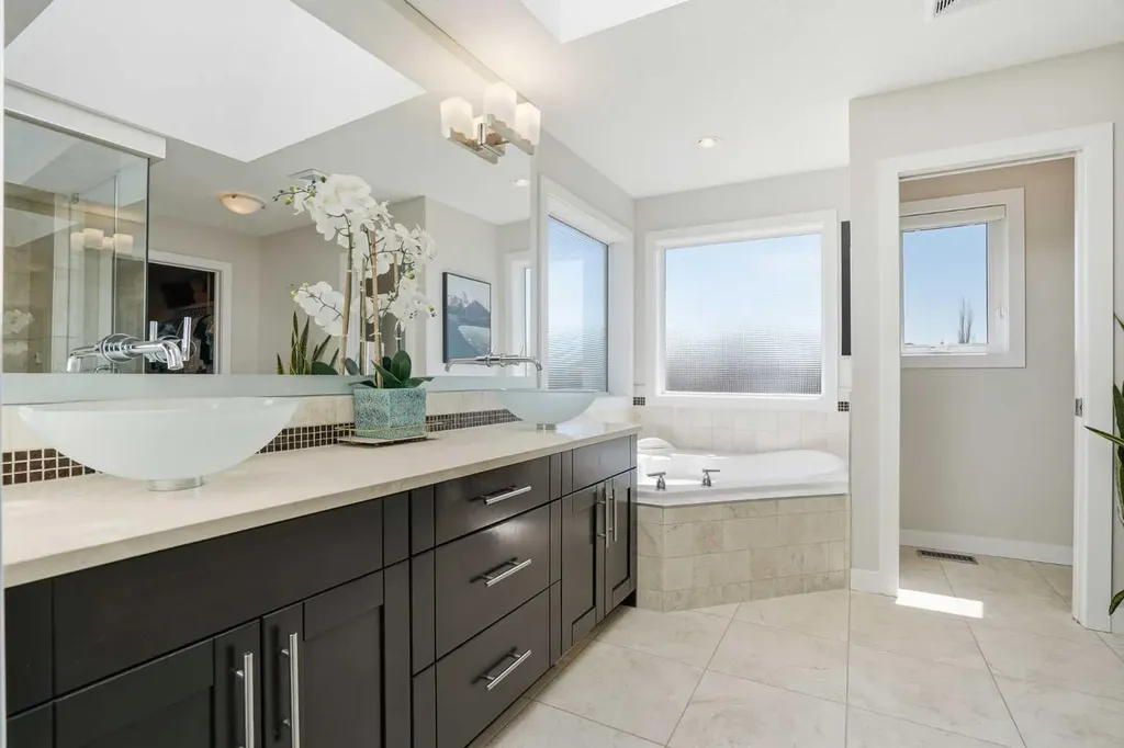 135 Cranleigh View SE Calgary AB T3M 0A2