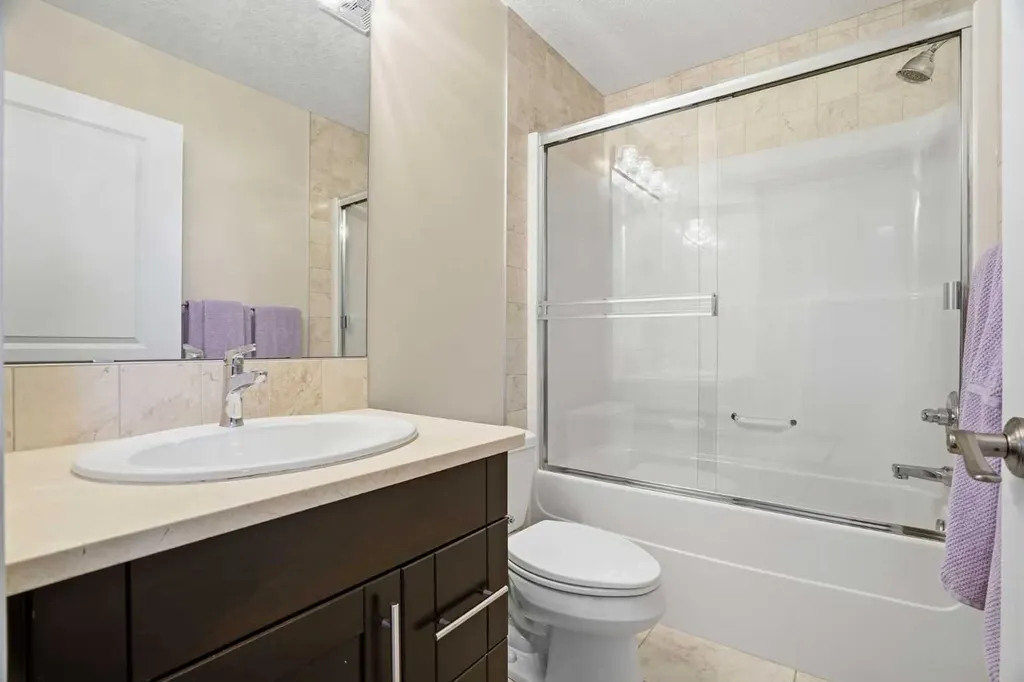 135 Cranleigh View SE Calgary AB T3M 0A2