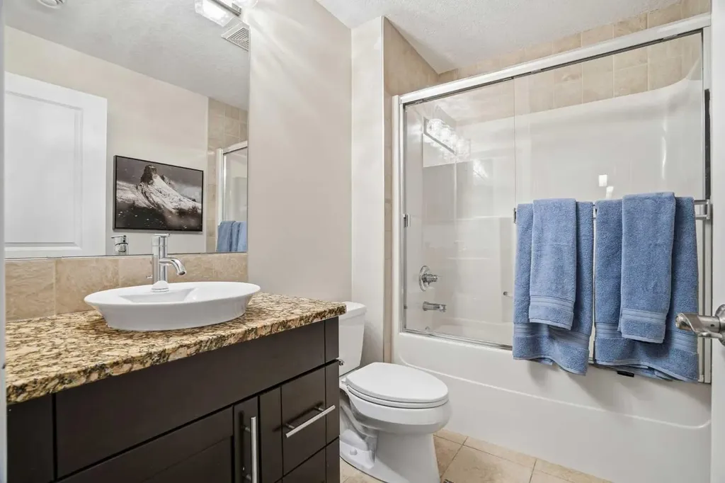 135 Cranleigh View SE Calgary AB T3M 0A2