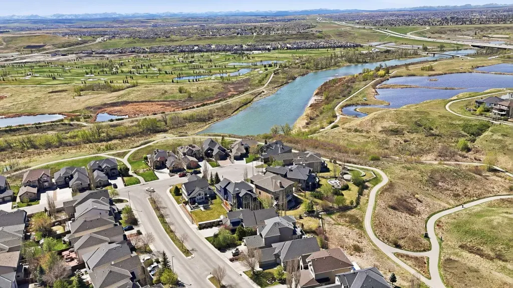 135 Cranleigh View SE Calgary AB T3M 0A2