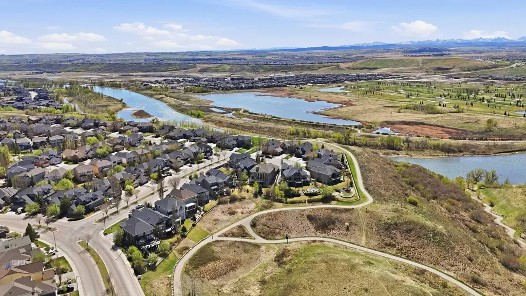 135 Cranleigh View SE Calgary AB T3M 0A2