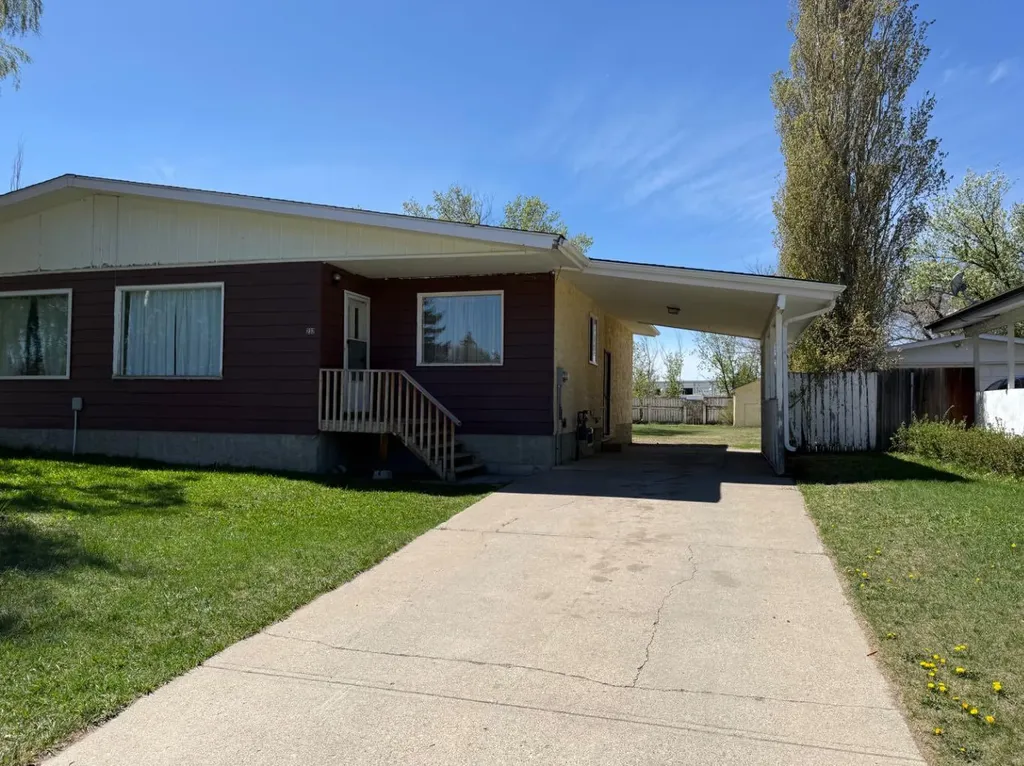 232 Rubie Crescent Nobleford AB T0L 1S0