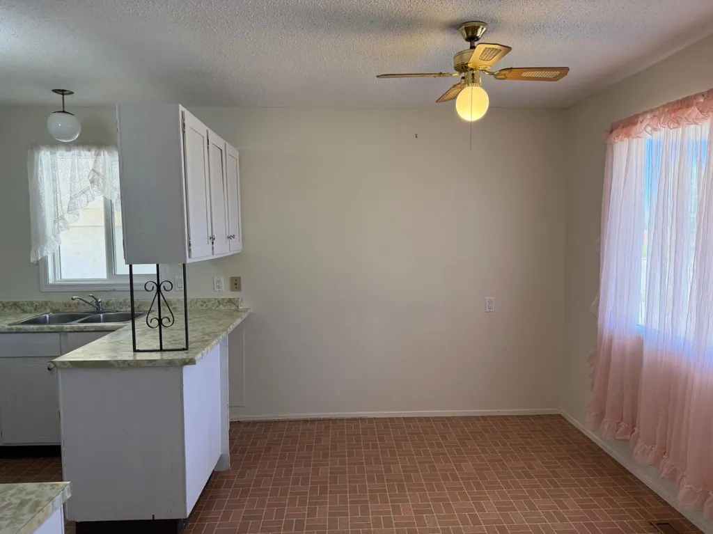 232 Rubie Crescent Nobleford AB T0L 1S0