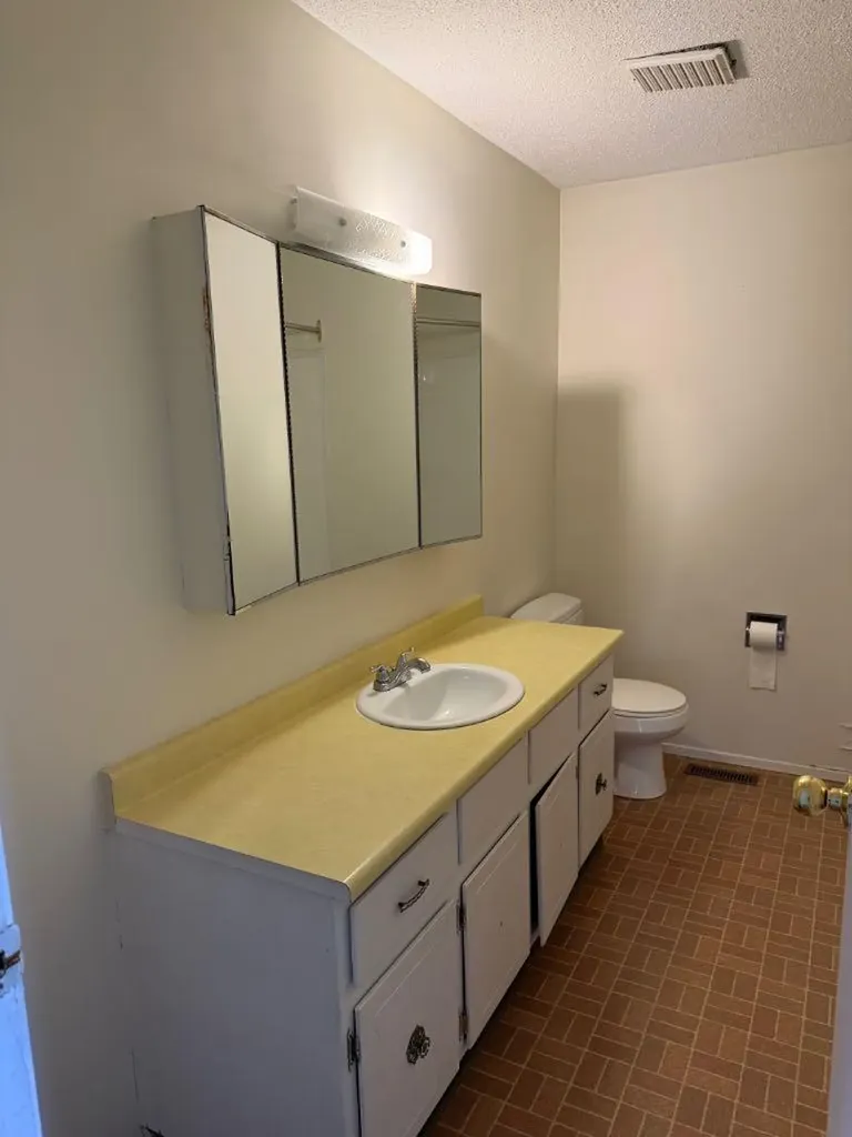 232 Rubie Crescent Nobleford AB T0L 1S0