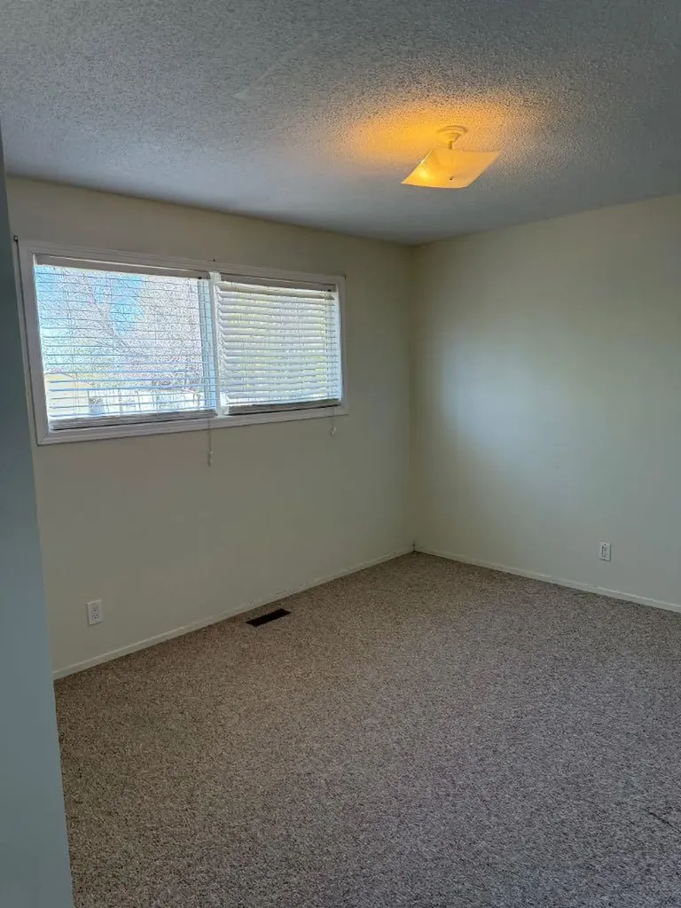 232 Rubie Crescent Nobleford AB T0L 1S0