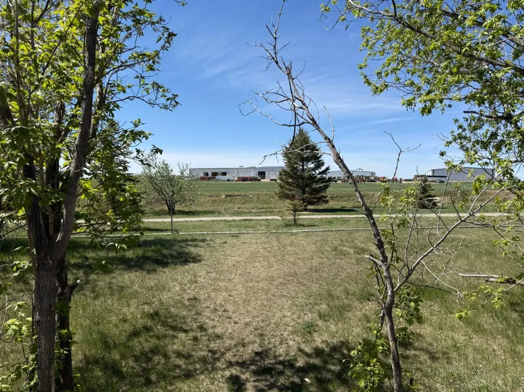 232 Rubie Crescent Nobleford AB T0L 1S0