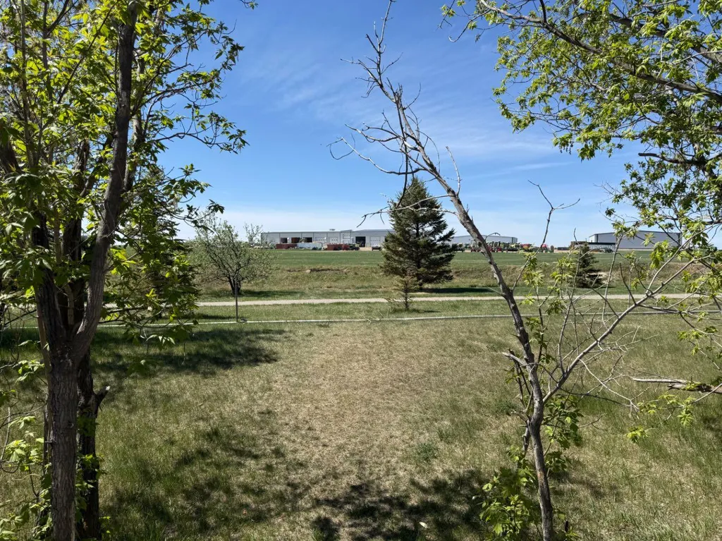 232 Rubie Crescent Nobleford AB T0L 1S0