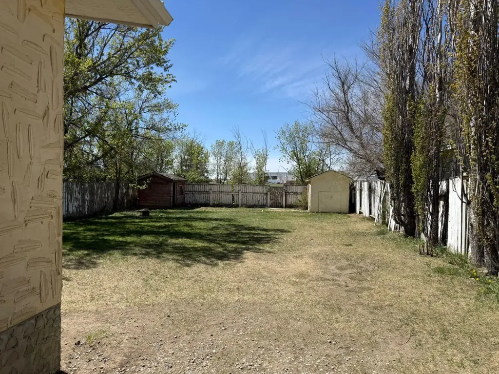 232 Rubie Crescent Nobleford AB T0L 1S0