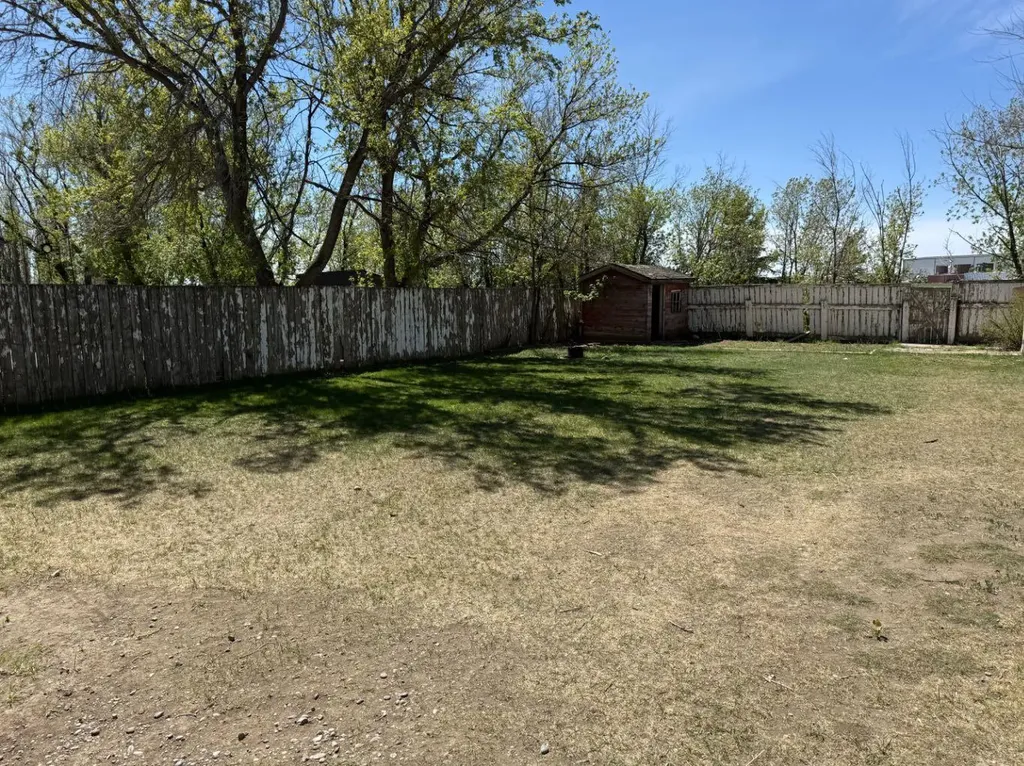 232 Rubie Crescent Nobleford AB T0L 1S0
