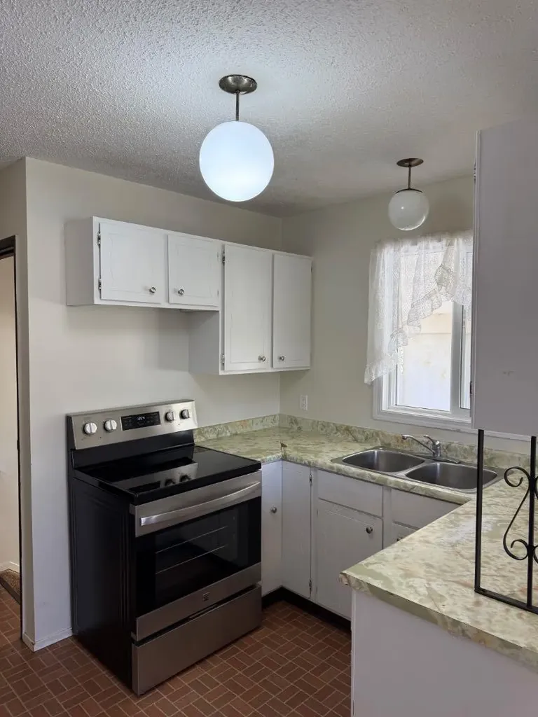 232 Rubie Crescent Nobleford AB T0L 1S0