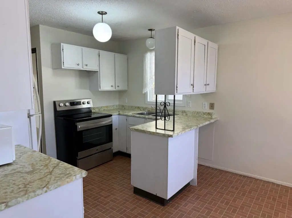 232 Rubie Crescent Nobleford AB T0L 1S0