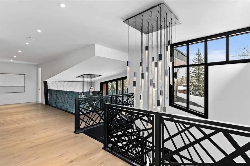 1016 Beverley Boulevard SW Calgary AB T2V 2C5