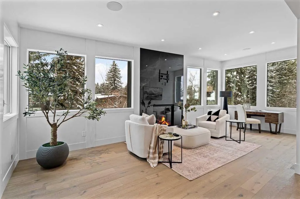 1016 Beverley Boulevard SW Calgary AB T2V 2C5