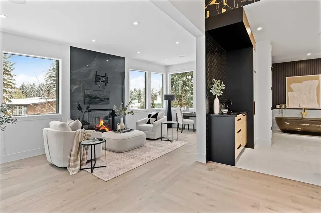 1016 Beverley Boulevard SW Calgary AB T2V 2C5