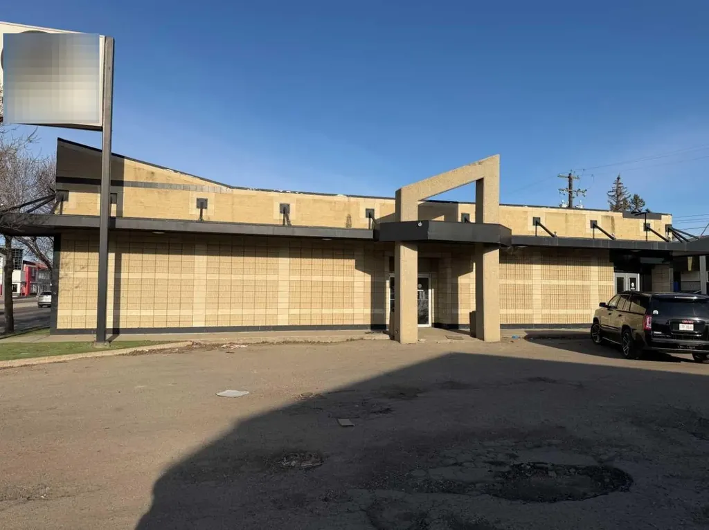 10508 100 Avenue Grande Prairie AB T8V 0V9