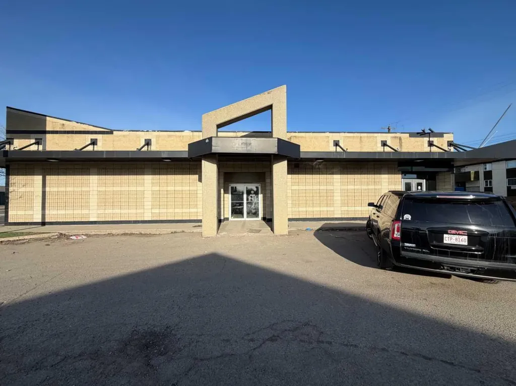 10508 100 Avenue Grande Prairie AB T8V 0V9