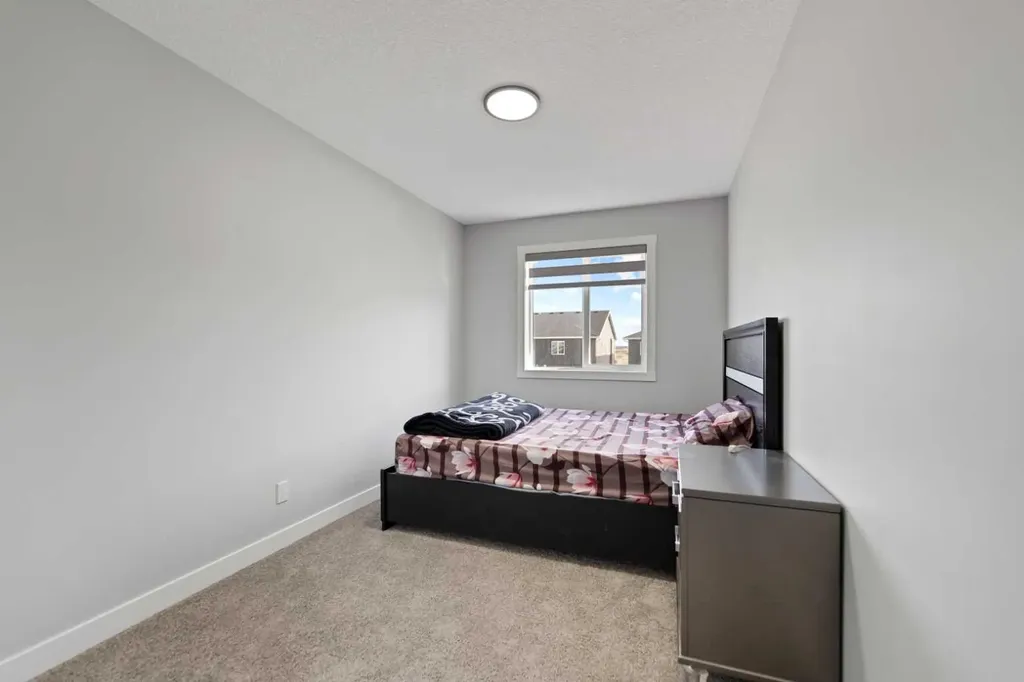 123 Corner Glen Drive NE Calgary AB T3N 2T4