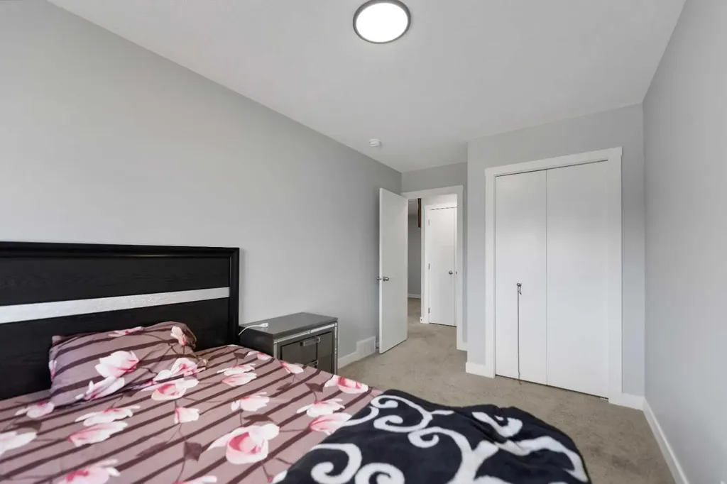 123 Corner Glen Drive NE Calgary AB T3N 2T4
