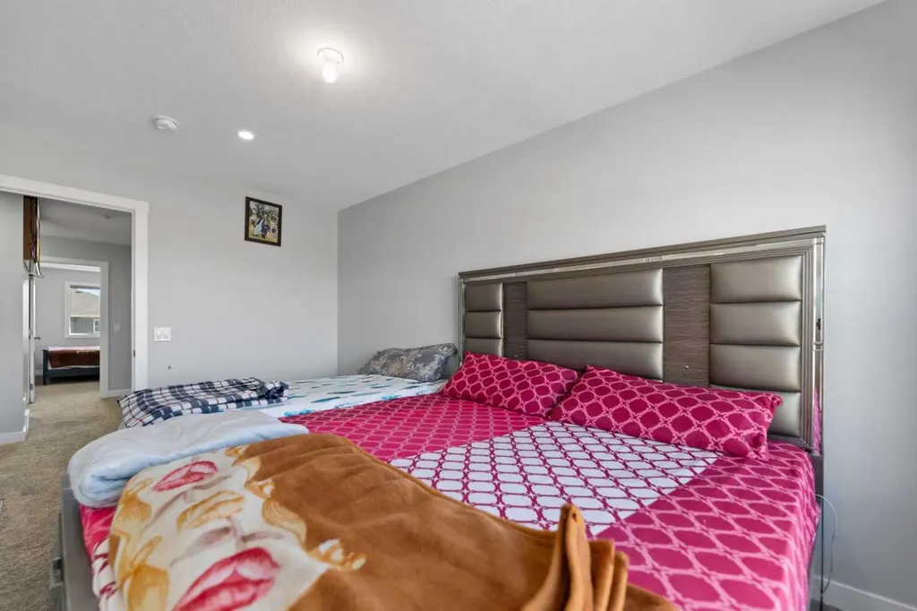 123 Corner Glen Drive NE Calgary AB T3N 2T4