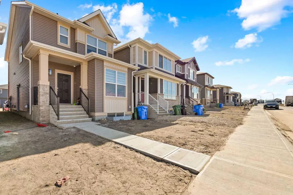 123 Corner Glen Drive NE Calgary AB T3N 2T4
