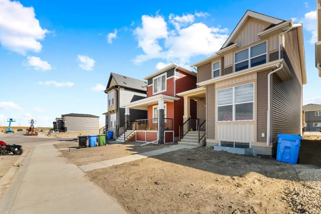123 Corner Glen Drive NE Calgary AB T3N 2T4