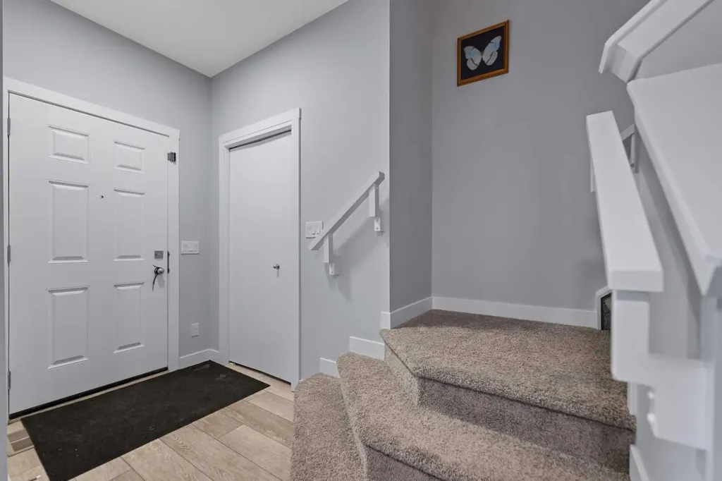123 Corner Glen Drive NE Calgary AB T3N 2T4