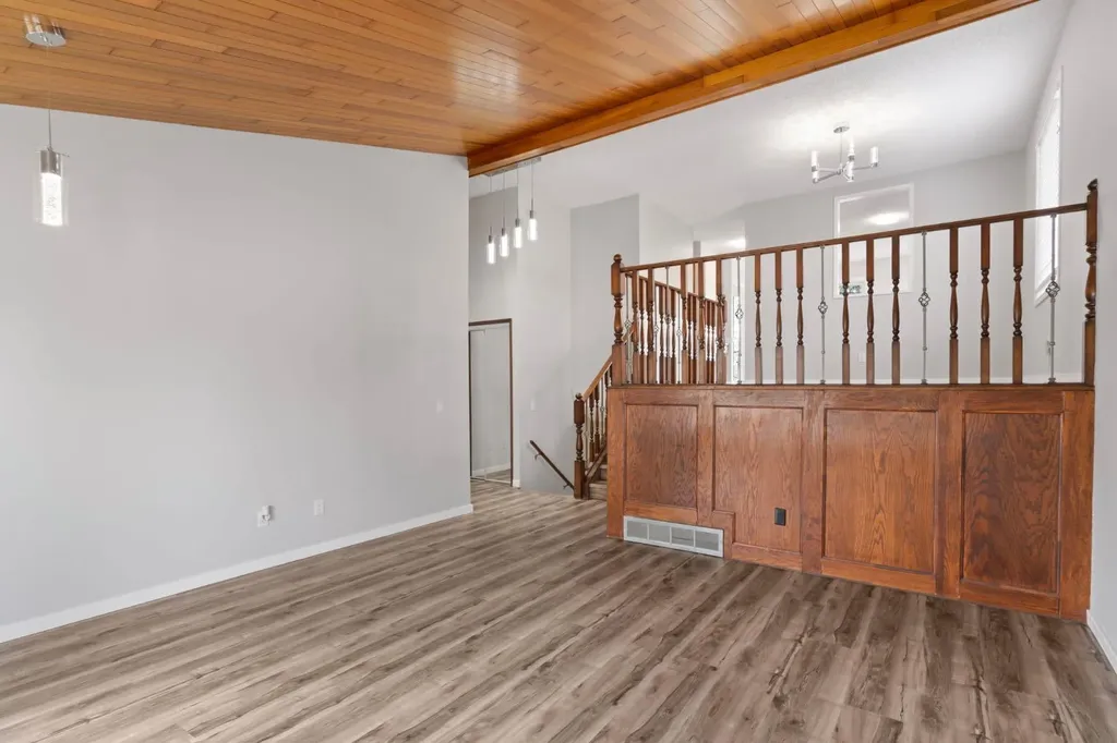 92 Glenhill Drive Cochrane AB T4C 1H1