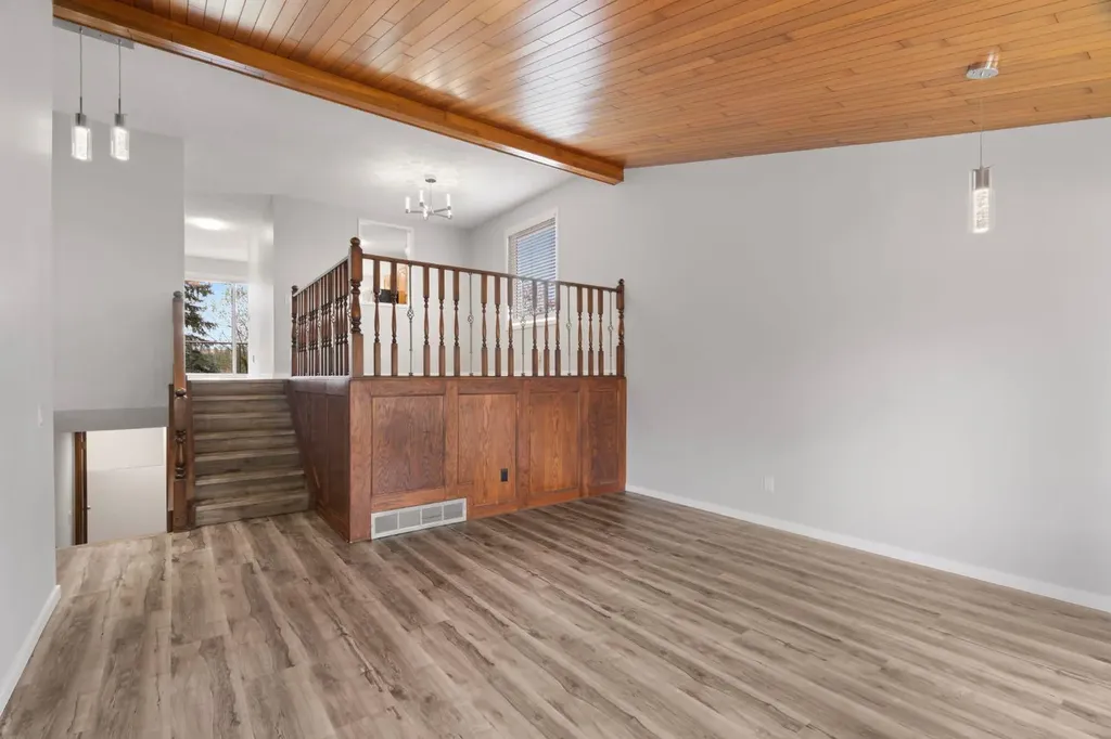 92 Glenhill Drive Cochrane AB T4C 1H1