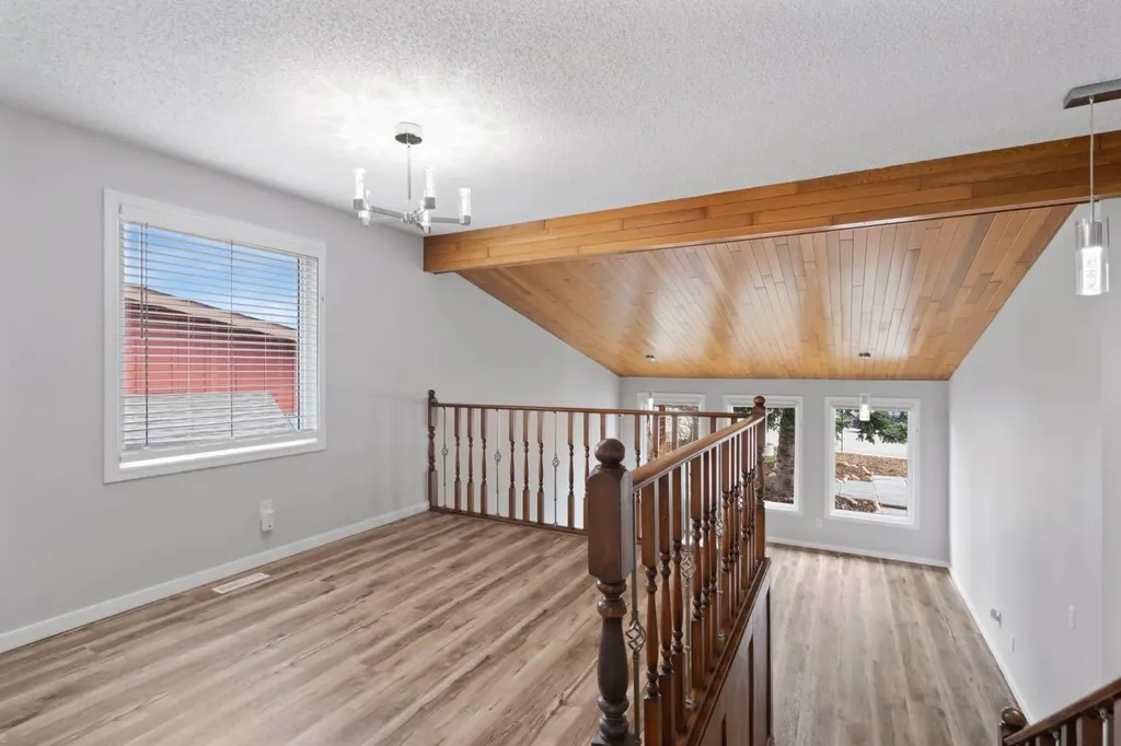 92 Glenhill Drive Cochrane AB T4C 1H1