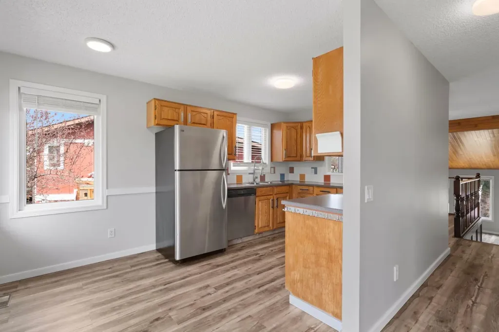 92 Glenhill Drive Cochrane AB T4C 1H1