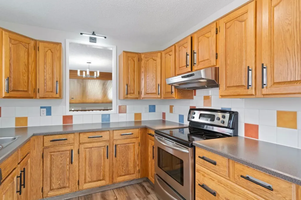 92 Glenhill Drive Cochrane AB T4C 1H1
