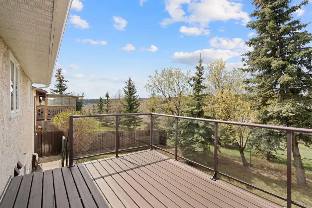 92 Glenhill Drive Cochrane AB T4C 1H1