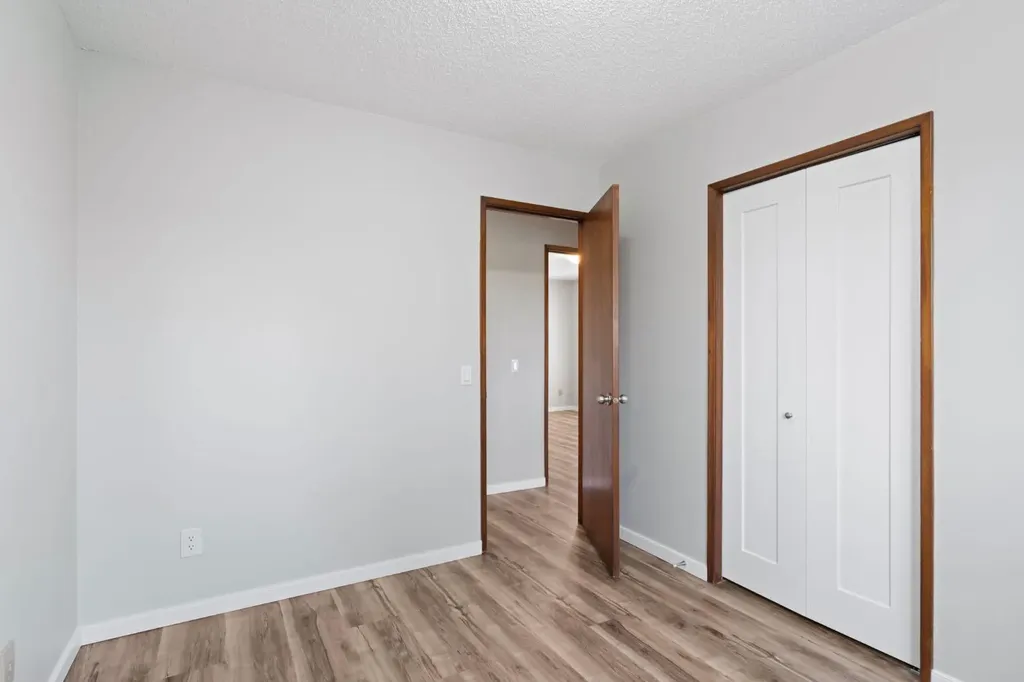 92 Glenhill Drive Cochrane AB T4C 1H1