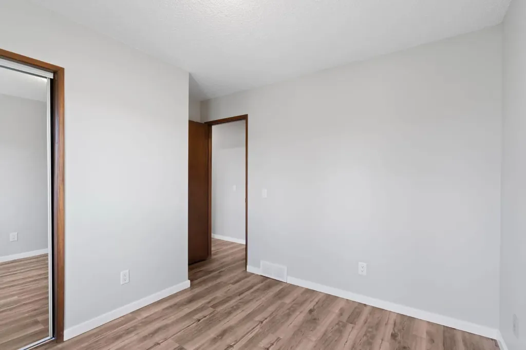 92 Glenhill Drive Cochrane AB T4C 1H1