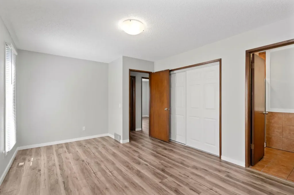 92 Glenhill Drive Cochrane AB T4C 1H1