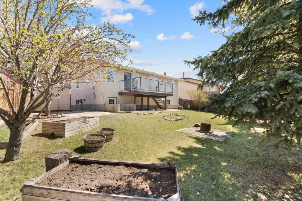 92 Glenhill Drive Cochrane AB T4C 1H1